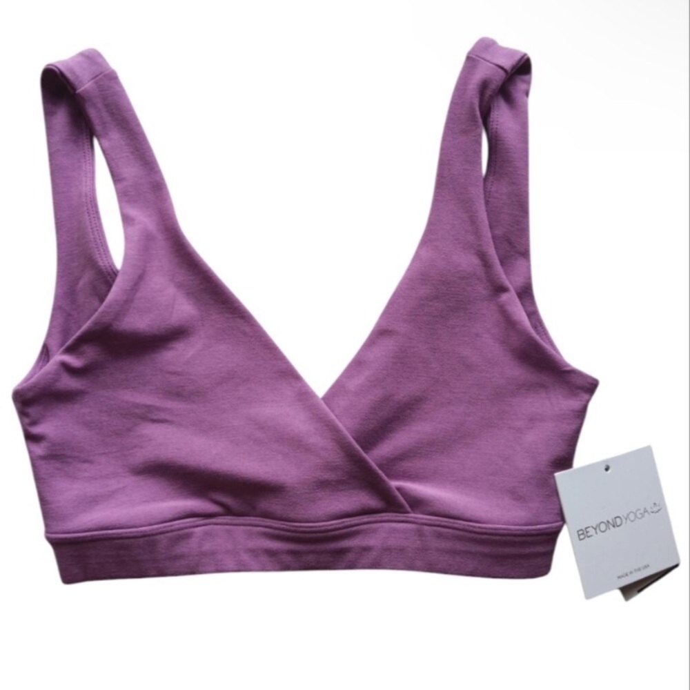 NWT Beyond Yoga Spacedye Crossover Bra Purple size Small